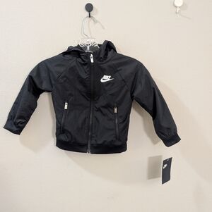 Nike Kids Black Windbreaker Jacket Hooded 2T Sportswear Active Layering
